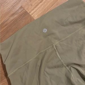Lululemon women’s leggings size 10